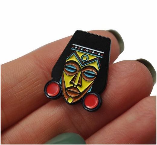 Pin's Masque 4